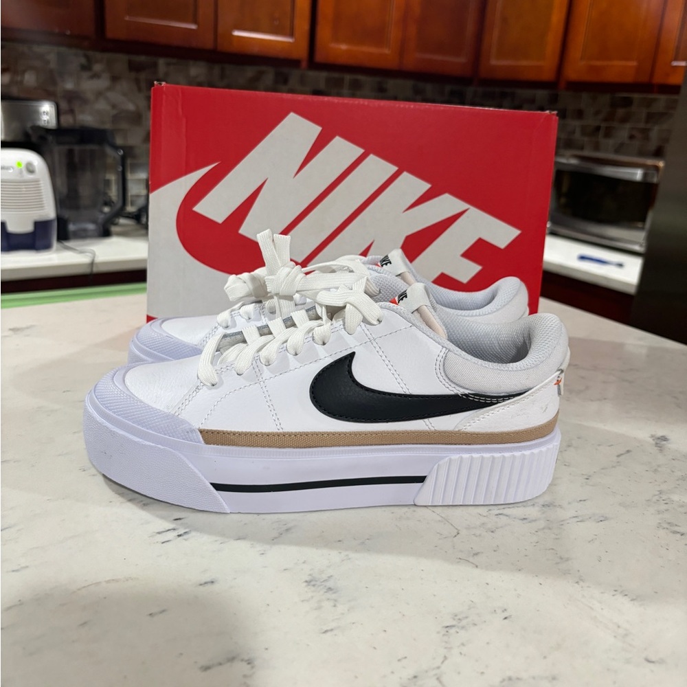 Nike Women Court Legacy Lift White Black Casual Platform Shoe DM7590-100